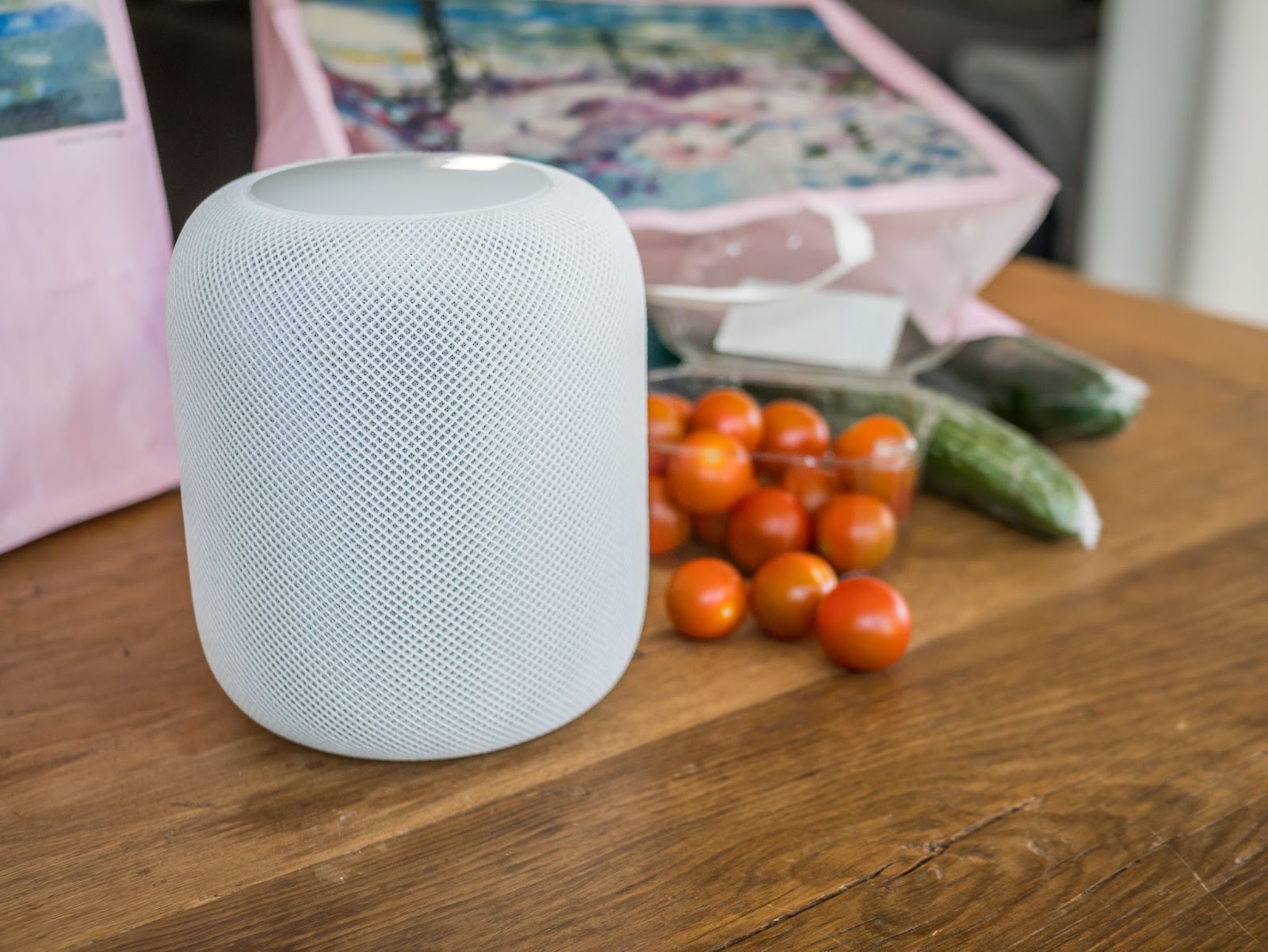 Shop online using a smart speaker. Grocery and food delivery at home.